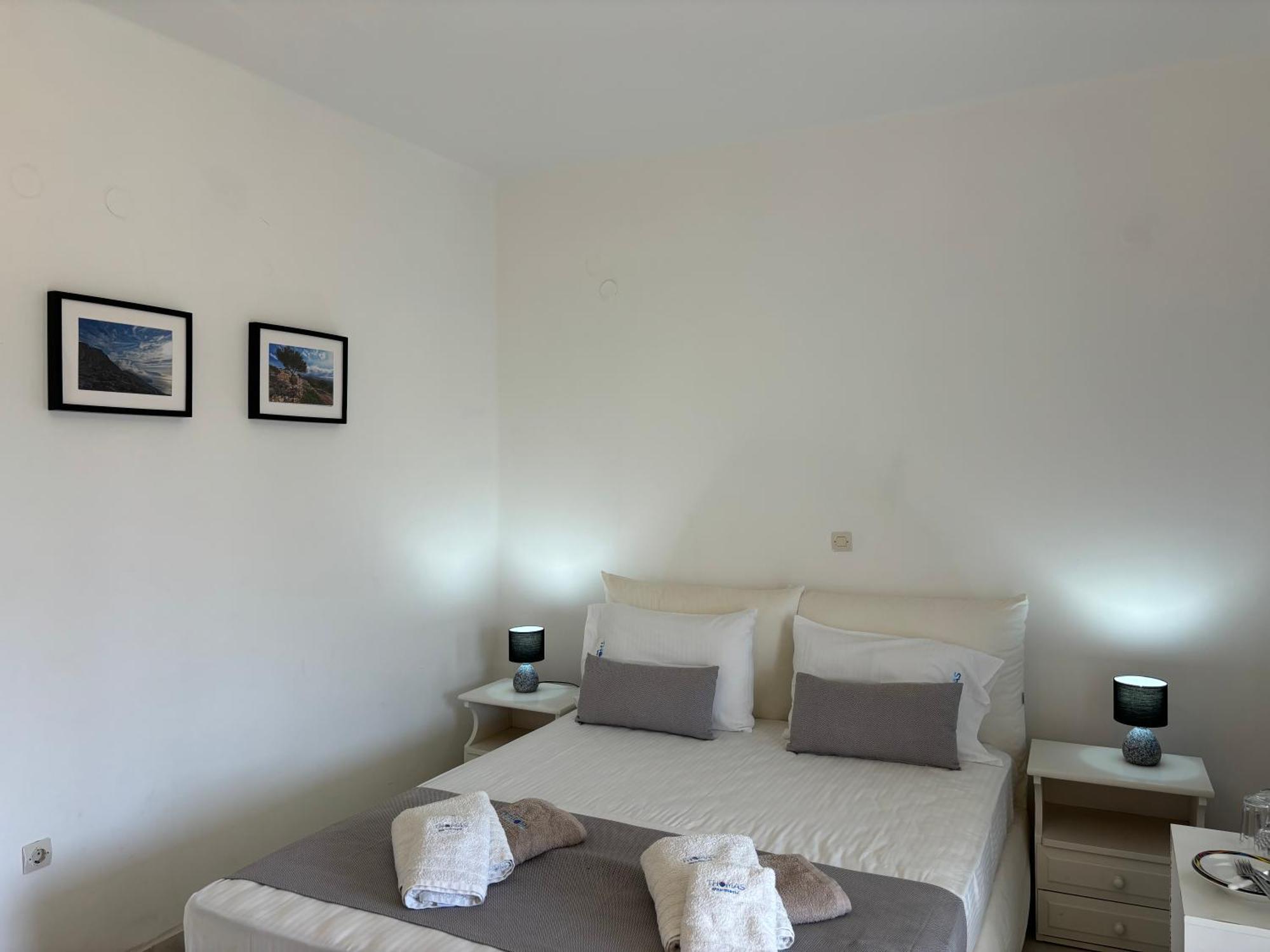 Thomas Apartments Katapola - Chora Exterior foto