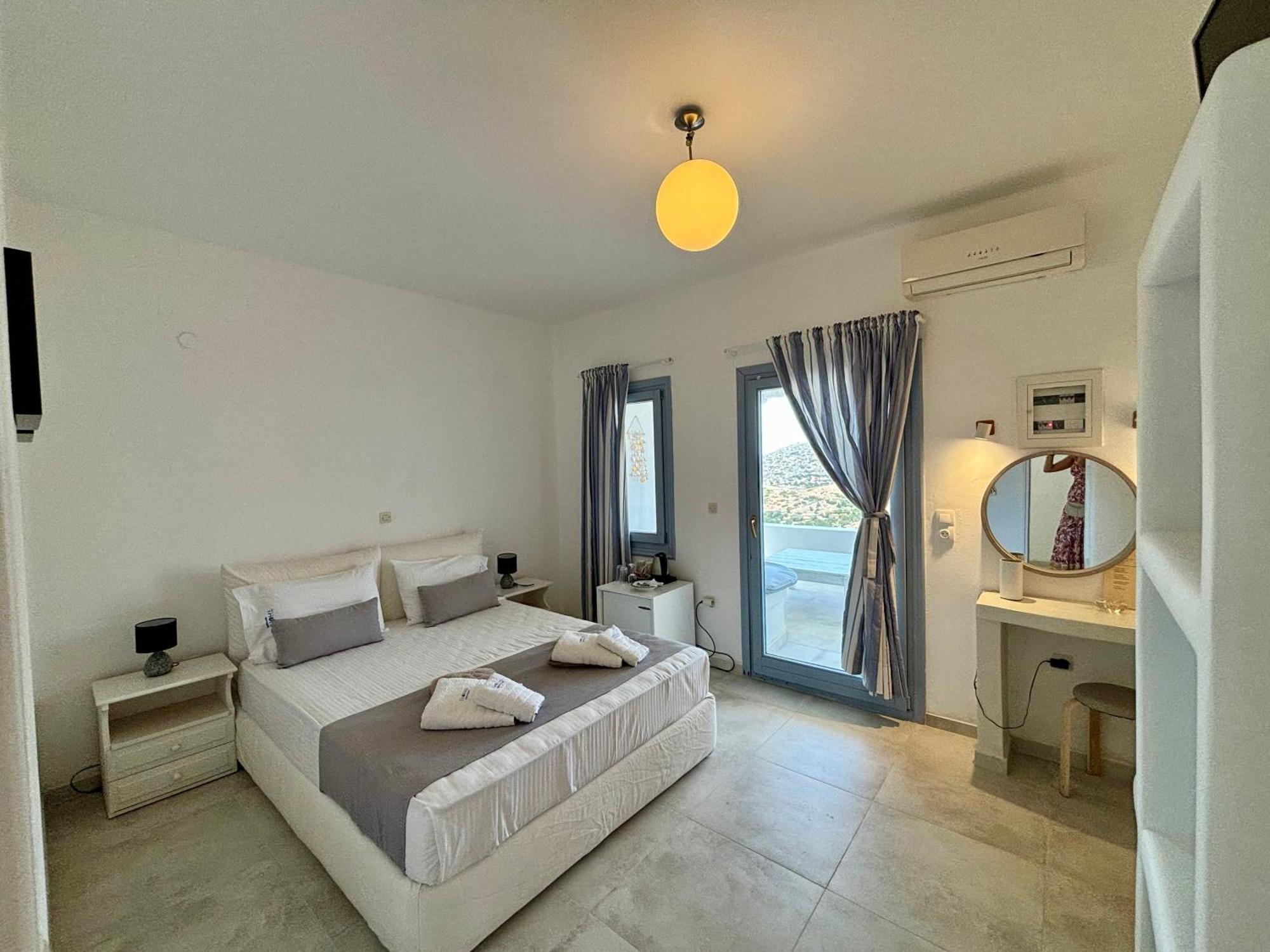 Thomas Apartments Katapola - Chora Exterior foto
